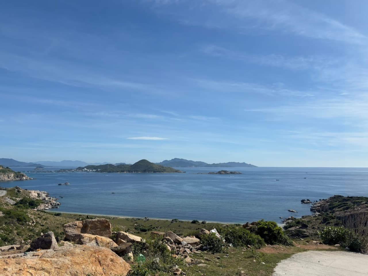 Дождливая погода в Дананге в ноябре — улицы после дождя