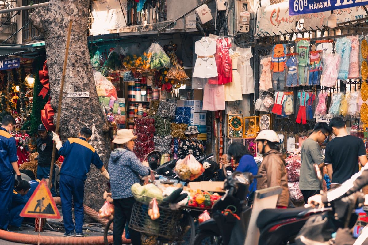 Street trade in the Hanoi Old Quarter on Hang Ma street