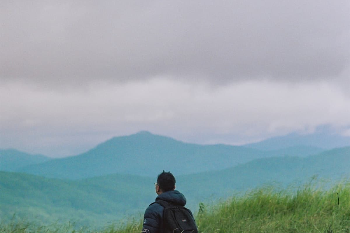Охота за облаками в Далате — туман заполняет горные долины на рассвете