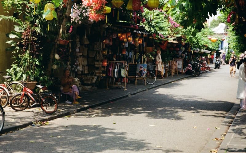 Вьетнамские фонарики и ремесленные товары — популярные сувениры